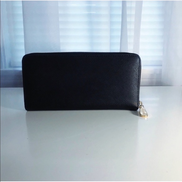 Michael Kors Wallet - Picture 2 of 3